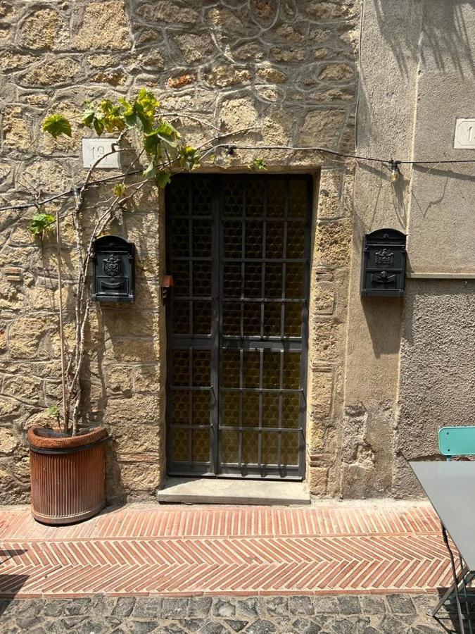 All'Ombra Del Museo タルクイーニア エクステリア 写真